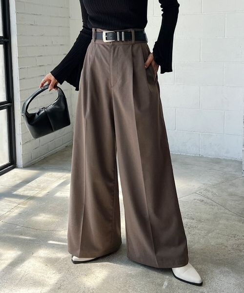 PAGEBOY（ページボーイ）の「交織ツイルワイドパンツ（パンツ・レディース・ブラック09/グレージュ12/モカ51・F）」の3枚目の写真