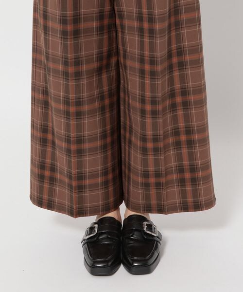 PAGEBOY（ページボーイ）の「TRチェックワイドパンツ（パンツ・レディース・グレー系10/ブラウン系50・F）」の17枚目の写真