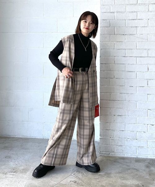 PAGEBOY（ページボーイ）の「TRチェックワイドパンツ（パンツ・レディース・グレー系10/ブラウン系50・F）」の8枚目の写真