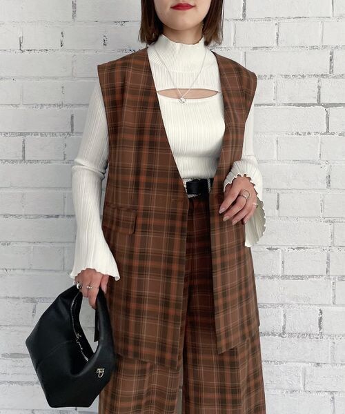 PAGEBOY（ページボーイ）の「TRチェックジレ（ジャケット/アウター・レディース・グレー系10/ブラウン系50・F）」の2枚目の写真