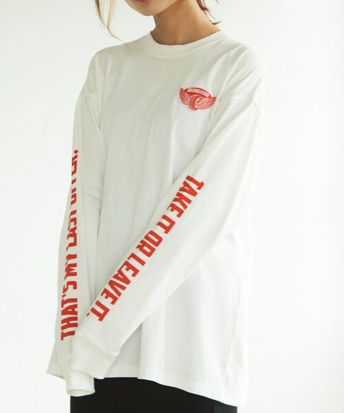 PAGEBOY(ページボーイ)の「アメリカンエンブレムロンT(トップス・メンズ・オフホワイト05/ブラック09・M/L)」の1枚目の写真