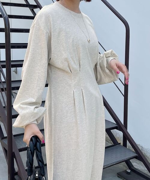 PAGEBOY（ページボーイ）の「ウエストデザインタックワンピース（ワンピース/ドレス・レディース・ブラック09/チャコール18/杢オートミール50・F）」の8枚目の写真