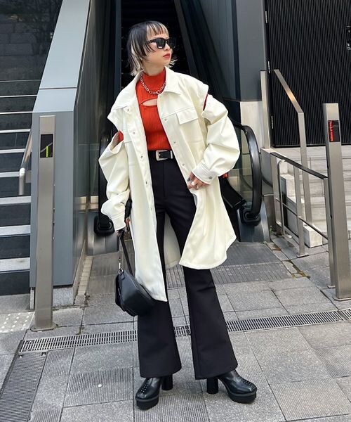 PAGEBOY(ページボーイ)の「エコレザーカスタムロングブルゾン(ジャケット/アウター・レディース・オフホワイト05/ブラック09/モカ51・F)」の10枚目の写真