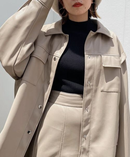 PAGEBOY(ページボーイ)の「エコレザーカスタムロングブルゾン(ジャケット/アウター・レディース・オフホワイト05/ブラック09/モカ51・F)」の22枚目の写真