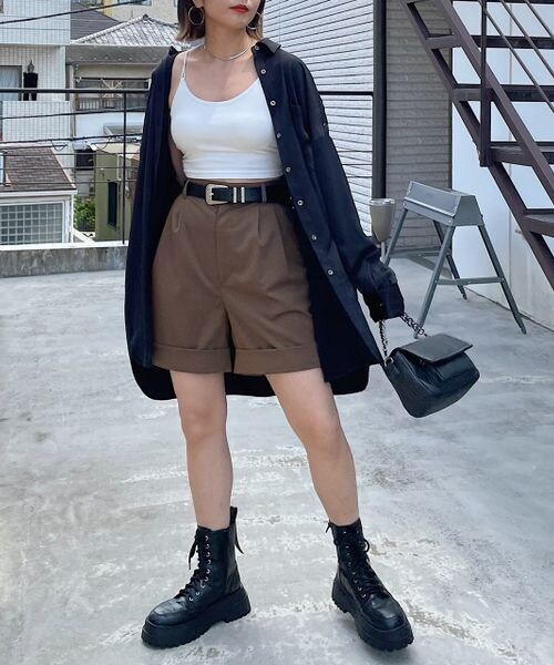 PAGEBOY（ページボーイ）の「交織ツイルロールアップショートパンツ（パンツ・レディース・ブラック09/グレージュ12/モカ51・F）」の13枚目の写真