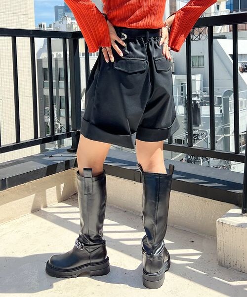 PAGEBOY（ページボーイ）の「交織ツイルロールアップショートパンツ（パンツ・レディース・ブラック09/グレージュ12/モカ51・F）」の5枚目の写真