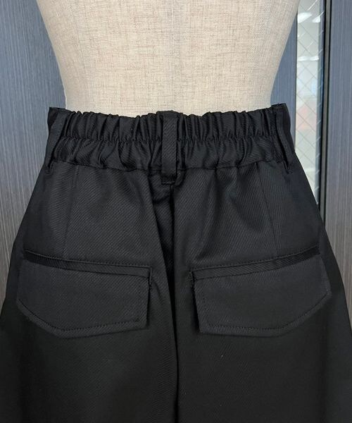 PAGEBOY（ページボーイ）の「交織ツイルロールアップショートパンツ（パンツ・レディース・ブラック09/グレージュ12/モカ51・F）」の21枚目の写真