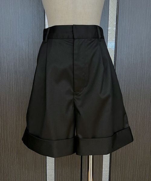 PAGEBOY（ページボーイ）の「交織ツイルロールアップショートパンツ（パンツ・レディース・ブラック09/グレージュ12/モカ51・F）」の18枚目の写真