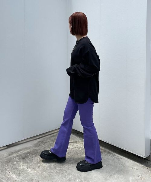 PAGEBOY(ページボーイ)の「フレアフィットジーンズ(パンツ・レディース・ブラック09/ロイヤル83/インディゴブルー87・24inch/25inch/26inch/27inch)」の11枚目の写真