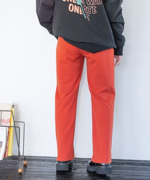 PAGEBOY（ページボーイ）の「イージーストレートパンツ（パンツ・レディース・ヒョウ柄08/オレンジ45/パープル98・FREE）」の13枚目の写真