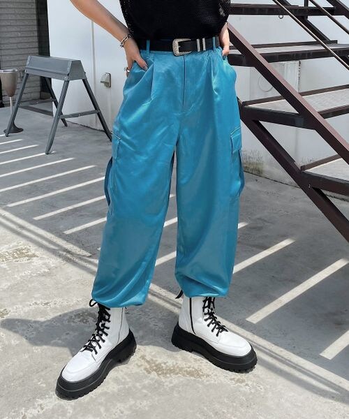 PAGEBOY（ページボーイ）の「レザー加工カーゴパンツ（パンツ・レディース・オフホワイト05/ブラック09/ピーコック84・F）」の12枚目の写真