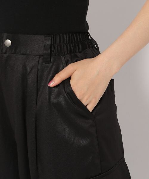 PAGEBOY（ページボーイ）の「レザー加工カーゴパンツ（パンツ・レディース・オフホワイト05/ブラック09/ピーコック84・F）」の19枚目の写真