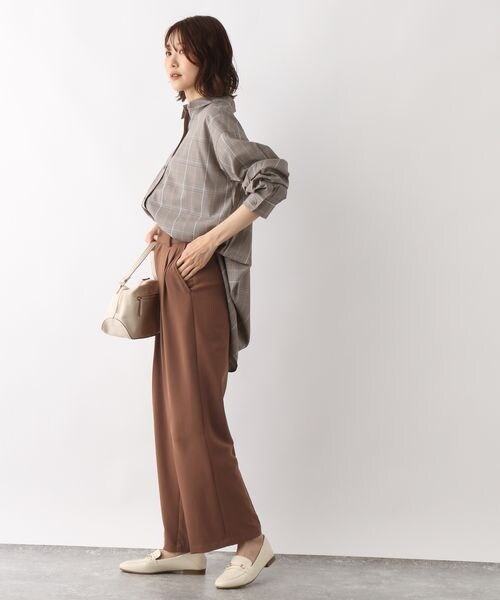 GLOBAL WORK（グローバルワーク）の「ウツクシルエットワイドパンツ（パンツ・レディース・ブラック09/ライトベージュ52/ブラウン54/ミドルブルー84・S/M/L）」の14枚目の写真