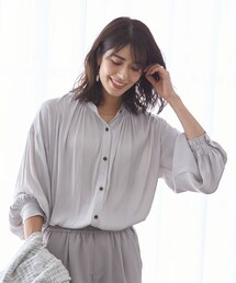 BAYFLOW（ベイフロー）の「≪予約≫バンドカラーギャザーブラウス（トップス）」