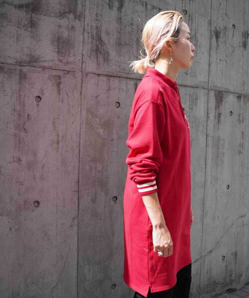 AVIREX（アヴィレックス）の「《REBUILD COLLECTION》TORCH&LAUREL ONEPIECE/ トーチ&ローレル ワンピース（ワンピース/ドレス・ブラック/グレー/レッド・F）」の2枚目の写真