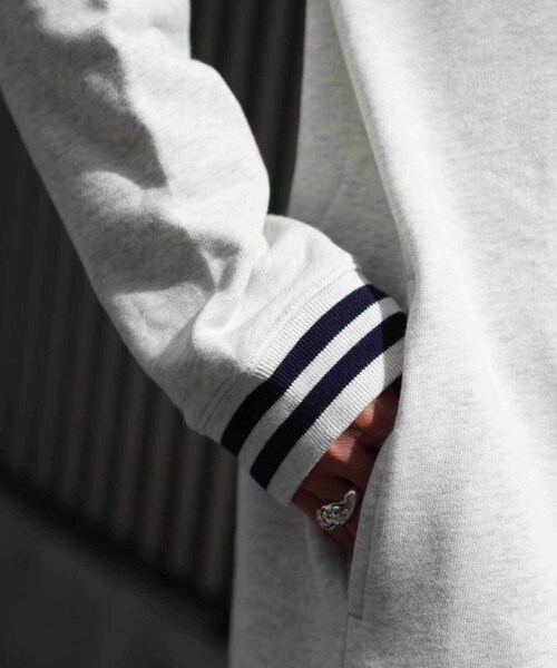 AVIREX（アヴィレックス）の「《REBUILD COLLECTION》TORCH&LAUREL ONEPIECE/ トーチ&ローレル ワンピース（ワンピース/ドレス・ブラック/グレー/レッド・F）」の9枚目の写真