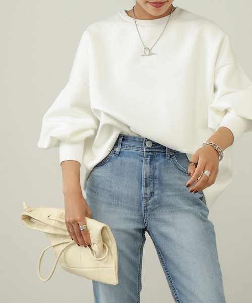 OUVRAGE CLASSE（ウヴラージュクラス）の「袖ボリュームプルオーバー（スウェット・レディース・オフホワイト/チャコールグレー/スミクロ・FREE）」の2枚目の写真