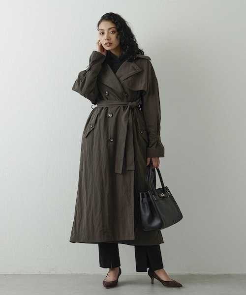 OUVRAGE CLASSE（ウヴラージュクラス）の「オーバートレンチコート（トレンチコート・レディース・ベージュ/モカ・FREE）」の2枚目の写真