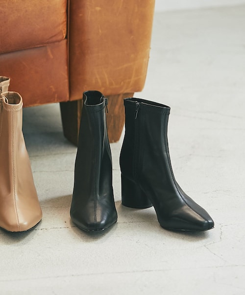 RIVE DROITE(リヴドロワ)の「予約【ストレスフリーな履き心地】ヒールショートブーツ(ブーツ・レディース・ベージュ/ブラック・S/L/M)」の2枚目の写真