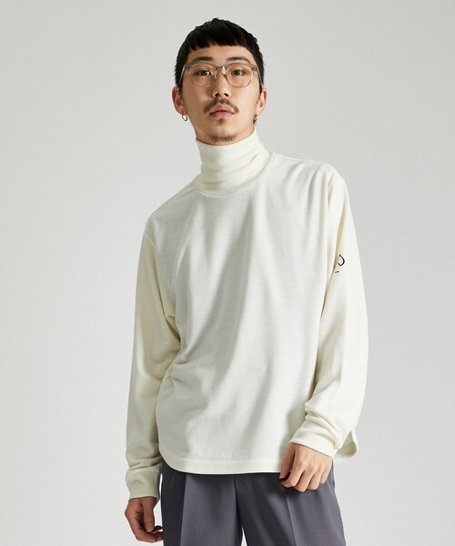 ETHOSENS（エトセンス）の「High neck sweatshirt（Tシャツ/カットソー・メンズ・ECRU/BLK・1/2）」の2枚目の写真