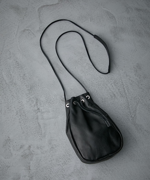 PUBLIC TOKYO/パブリックトウキョウ レザー巾着ショルダー PUBLIC TOKYO（パブリックトウキョウ）の「レザー巾着ショルダーバッグ