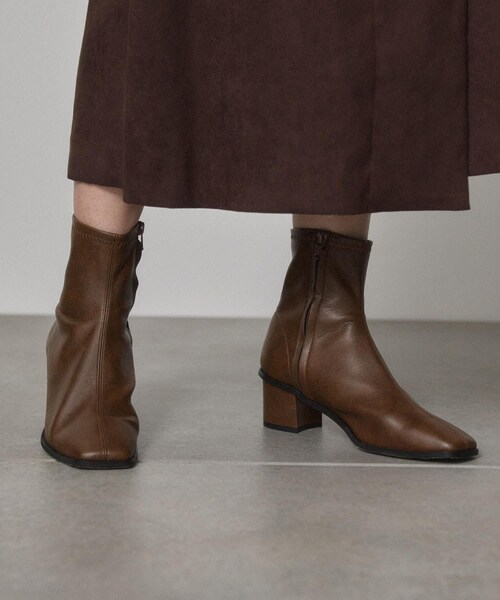 PUBLIC TOKYO（パブリックトウキョウ）の「ストレッチスクエアショートブーツ（その他シューズ・レディース・NAT/IVR/BLK/BRN・1/2）」の5枚目の写真