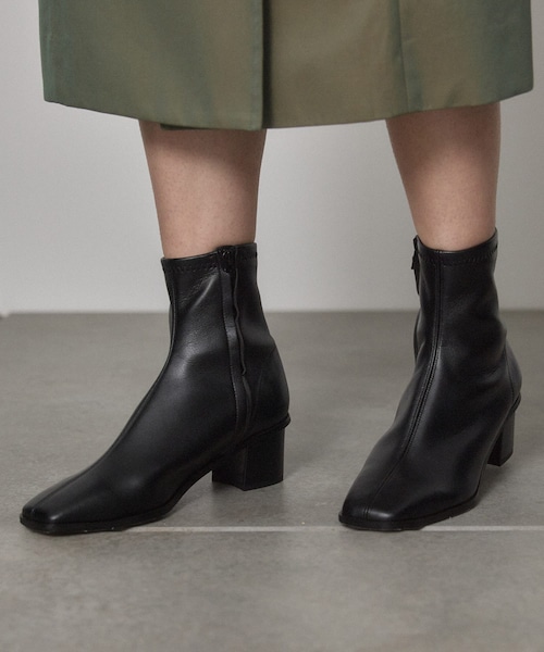 PUBLIC TOKYO（パブリックトウキョウ）の「ストレッチスクエアショートブーツ（その他シューズ・レディース・NAT/IVR/BLK/BRN・1/2）」の3枚目の写真