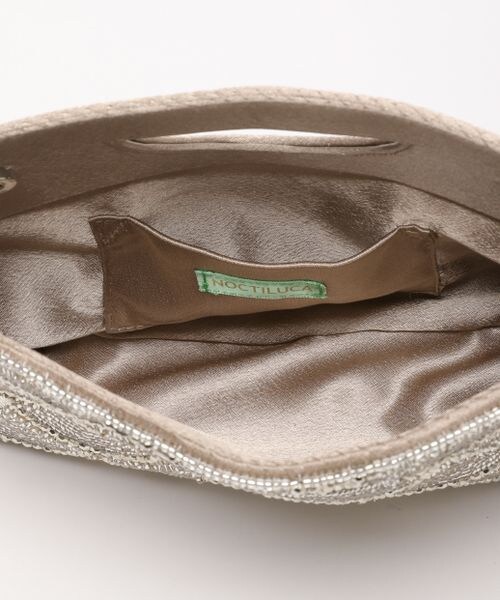 Andemiu（アンデミュウ）の「スカラップパールクラッチ（バッグ・レディース・アイボリー08/オーク20・F）」の12枚目の写真