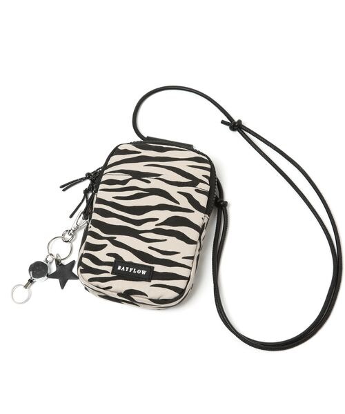 BAYFLOW(ベイフロー)の「≪予約≫ライトミニショルダー2(バッグ・レディース・ヒョウ01/ゼブラ02/ブラック19/カーキ78・F)」の2枚目の写真