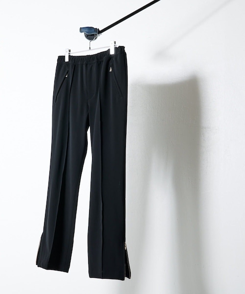 Lui's(ルイス)の「CULLNI exclisive トラックパンツ(その他パンツ・メンズ・ブラック/チャコールグレー/バーガンディー・1/2)」の2枚目の写真