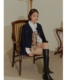 輕奢女伶，典雅愛心釦飾小圓領外套