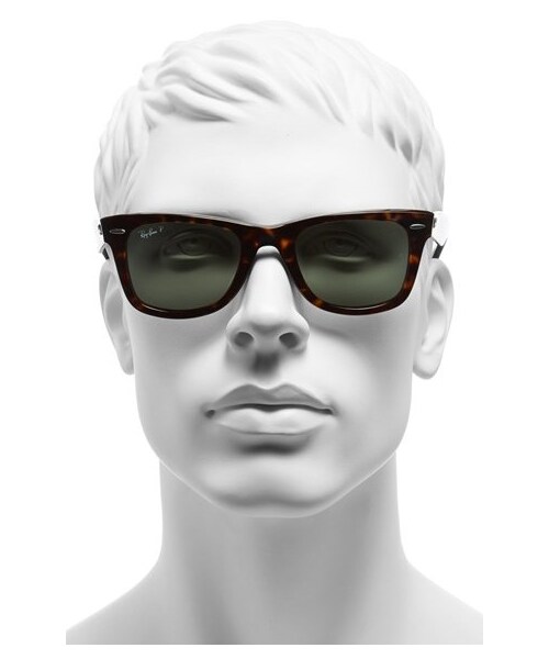 Ray-Ban(レイバン)の「Ray-Ban 'Classic Wayfarer' 50mm Polarized Sunglasses(サングラス・メンズ・Black Polarized/Tortoise Polarized)」の3枚目の写真