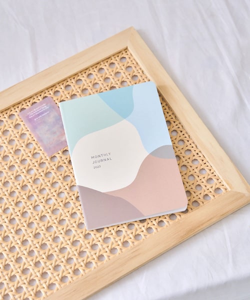 3coins(3coins)の「マンスリーノート:A6サイズ(ステーショナリー・ピンク/その他・0)」の1枚目の写真