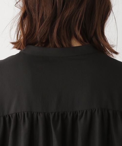 LEPSIM（レプシィム）の「BIGポンチョ長袖シャツチュニック（トップス・レディース・キナリ08/ブラック09/オレンジ45/カーキ78・FREE SIZE）」の17枚目の写真