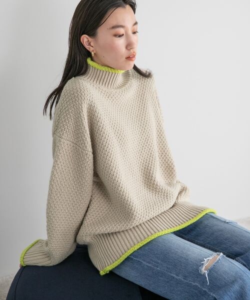 LOWRYS FARM（ローリーズファーム）の「カノコバイカラーハイネック（トップス・レディース・アイボリー08/ブラック09/ベージュ52/ブラウン58・フリーサイズ）」の3枚目の写真