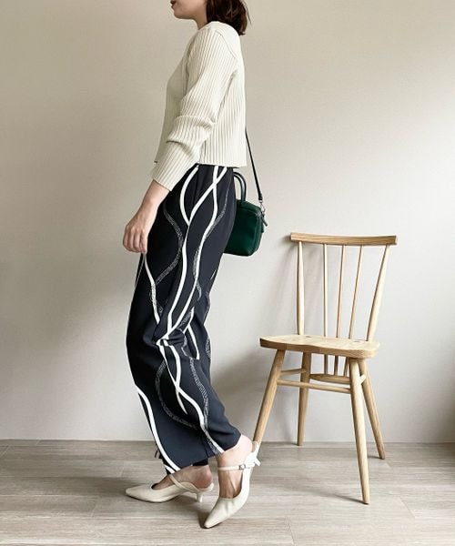 LOWRYS FARM（ローリーズファーム）の「２ＷＡＹクロップドカーディガン（トップス・レディース・オフホワイト05/ブラック09/ピンク25/グリーン75・フリーサイズ）」の7枚目の写真