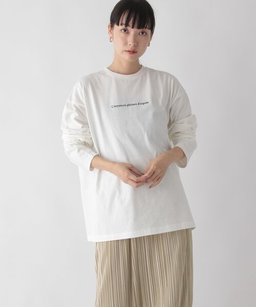 LOWRYS FARM(ローリーズファーム)の「プリントロゴTシャツ(トップス・レディース・オフ05/アイボリー08/チャコール18/パープル95・F)」の15枚目の写真