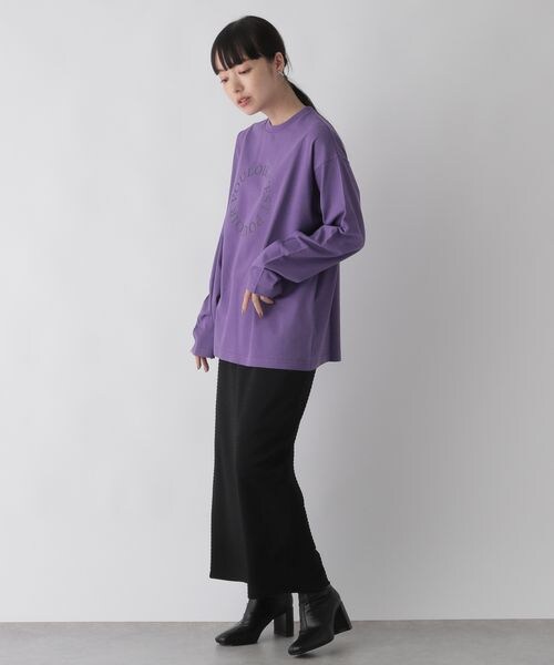 LOWRYS FARM(ローリーズファーム)の「プリントロゴTシャツ(トップス・レディース・オフ05/アイボリー08/チャコール18/パープル95・F)」の9枚目の写真