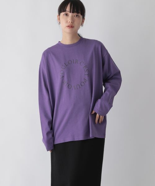 LOWRYS FARM(ローリーズファーム)の「プリントロゴTシャツ(トップス・レディース・オフ05/アイボリー08/チャコール18/パープル95・F)」の11枚目の写真