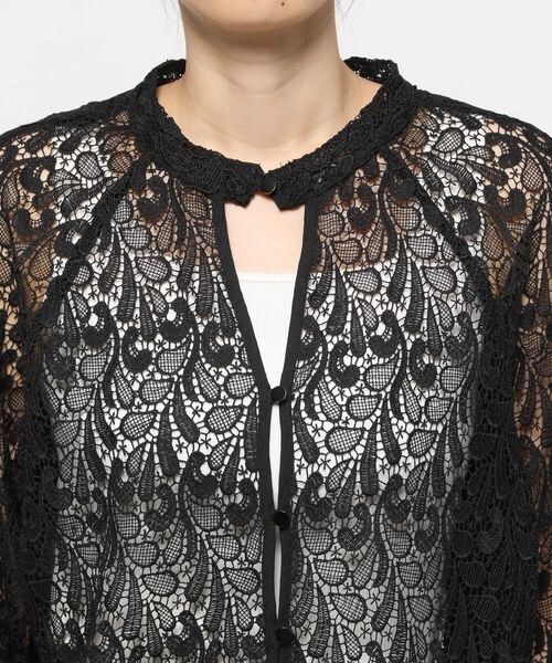 PAGEBOY（ページボーイ）の「レースチュニックシャツ（トップス・レディース・オフホワイト05/ブラック09/ココア53・F）」の9枚目の写真