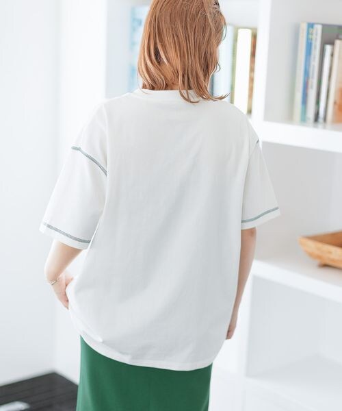 PAGEBOY（ページボーイ）の「カレッジエンブレムＴ（トップス・レディース・オフホワイト05/チャコール18・M/L）」の5枚目の写真