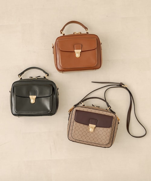 OLIVE des OLIVE（オリーブデオリーブ）の「ポケット付きスクエアーショルダー（ショルダーバッグ・レディース・ベージュ系その他/キャメル/ブラック・FREE）」の3枚目の写真