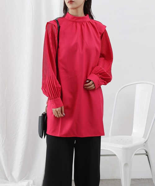 COLONY 2139(コロニートゥーワンスリーナイン)の「タックショルダープリーツスリーブブラウス(シャツ/ブラウス・レディース・オフホワイト/ブラック/ピンク・F)」の2枚目の写真