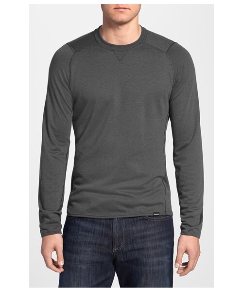 patagonia(パタゴニア)の「Patagonia 'Capilene® 3' Base Layer Long Sleeve T-Shirt(Tシャツ/カットソー・メンズ・Black/Feather Grey/ Forge Grey/Classic Navy/ Viking Blue/Cobalt Blue/ Classic Navy/Forge Grey/ Nickel・Regular XX-Large/Regular Medium/Regular X-Large/Regular Large/Regular Small)」の4枚目の写真