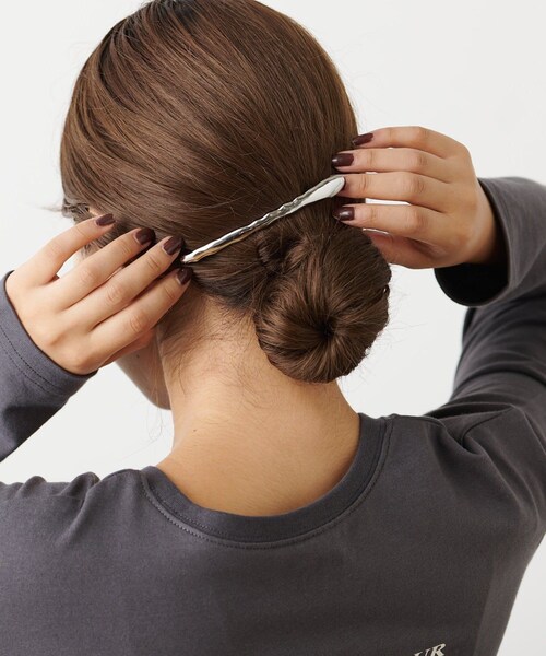 CIAOPANIC TYPY（チャオパニックティピー）の「ニュアンススリムバレッタ（その他ヘアアクセサリー・レディース・シルバー/ゴールド・ONE）」の2枚目の写真