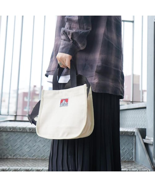 BEN DAVIS(ベンデイビス)の「BDW-8255【CANVAS SHOULDER BAG】キャンバスショルダーバッグ(フォーマルスーツ/小物・メンズ・NATURAL/BEIGE/KHAKI/BLACK・FREE)」の1枚目の写真
