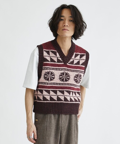 MASU（エムエーエスユー）の「TWINKLE COWICHAN VEST（ニット/セーター・メンズ・D.GRN/OLV/PPL・44/46）」の2枚目の写真