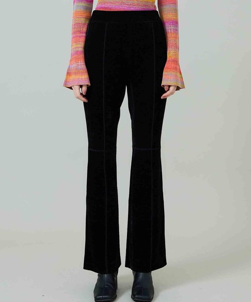 mame(マメ)の「Velour Knit Flared Trousers(その他パンツ・レディース・BLK/KHK・1/2)」の1枚目の写真