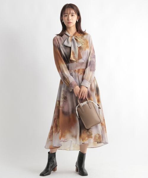 新品タグ付☆ Andemiu inkart ボウタイワンピース Andemiu（アンデミュウ）の「InkArtボウタイワンピース（）」 - WEAR