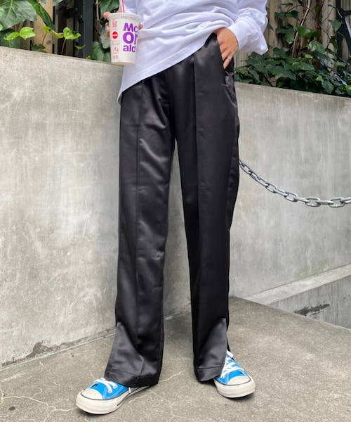 CIAOPANIC（チャオパニック）の「センタープレス裾ZIPサテンイージーパンツ（パンツ・レディース・イエロー/グリーン/ブラック・ONE）」の2枚目の写真